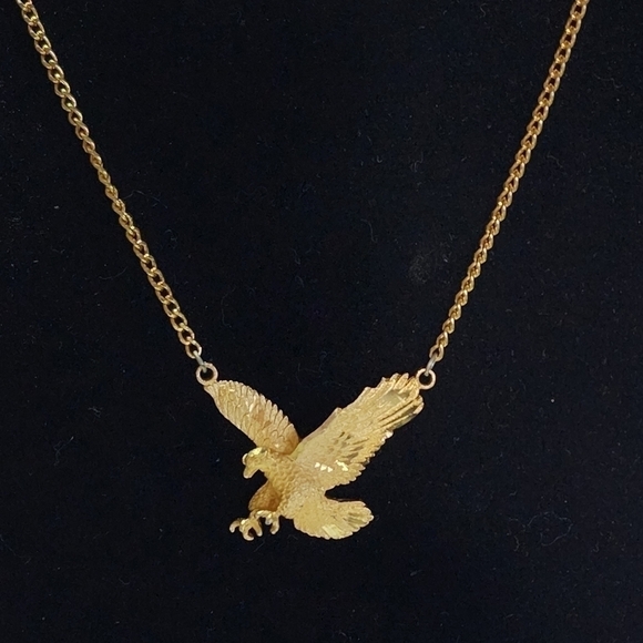 Vintage Mans Large Goldtone 3D Eagle Hawk pendant Necklace 20" - Picture 2 of 9